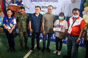 More than 300 former rebels and peace builder members from several municipalities in the province receive financial assistance under the Livelihood Assistant Grant (LAG) of the Department of Social Welfare and Development (DSWD).
