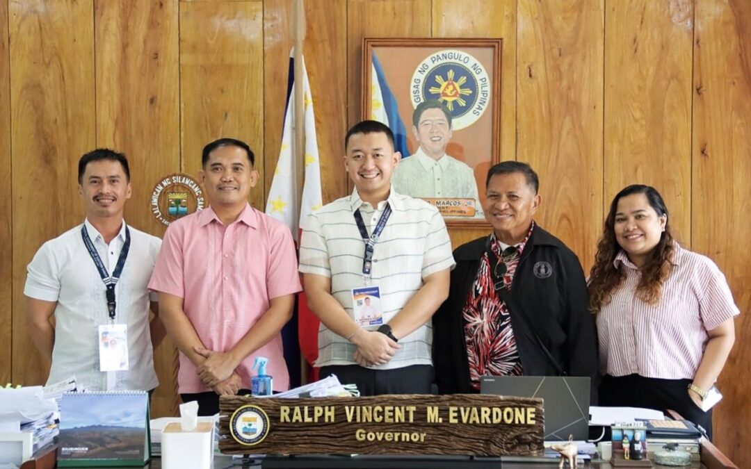PIA Region 8 pays courtesy call on Gov. Evardone